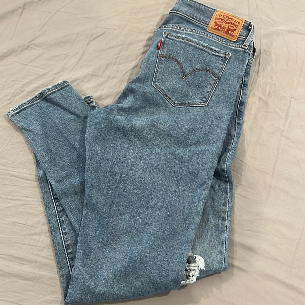 Levi jeans